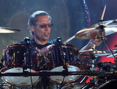 Alex Van Halen names famous singer he has in mind to perform unreleased Van Halen music