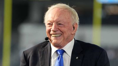 Jerry Jones Says Cowboys Won't Be Active at NFL Trade Deadline