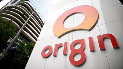 Origin Energy defends complex switch to renewables, gas