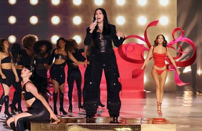 Cher, Tyla and Lisa perform at Victoria's Secret Fashion Show