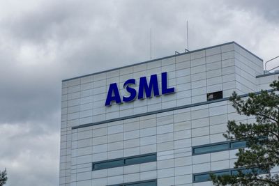 ASML shares nosedive after company accidentally releases earnings early