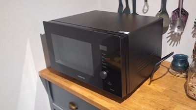 Samsung Combi Smart Microwave Oven MC32DG7646CKE3 review