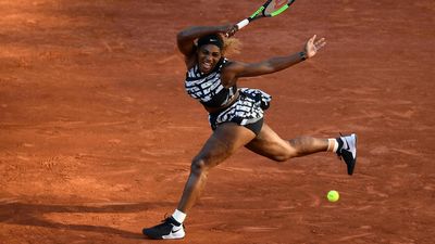 Tennis legend Serena Williams reveals surgery to remove cyst from neck