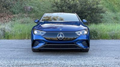 Mercedes-Benz EQE And EQS Will Come With Larger Batteries In 2025