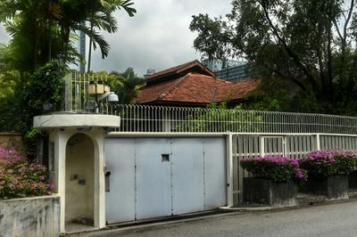 Family Feud Reignites Over Singapore Ex-PM's Historic Home