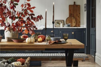 Autumn decor: Tablescaping and doorscaping for stylish seasonal soirees