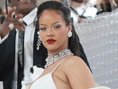 Rihanna hit song has hidden Eighties Easter eggs and people have only just noticed