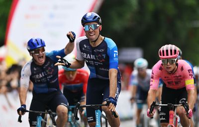 Ethan Vernon snatches sprint victory in crash marred stage 3 of Tour of Guangxi