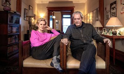 Siri Hustvedt to write a book about her late husband Paul Auster