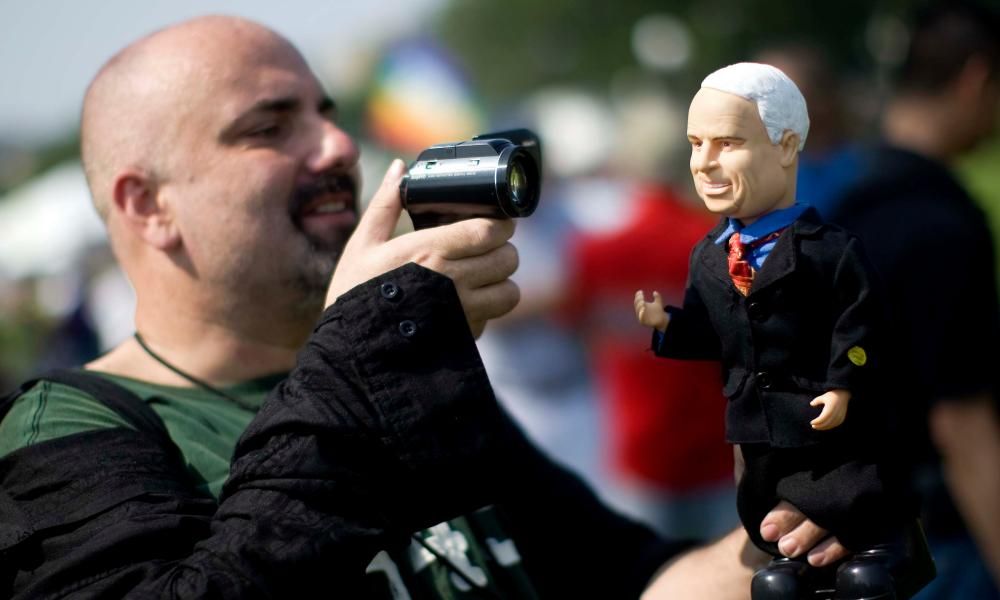 Crikey sacks columnist Guy Rundle for text to ABC that…