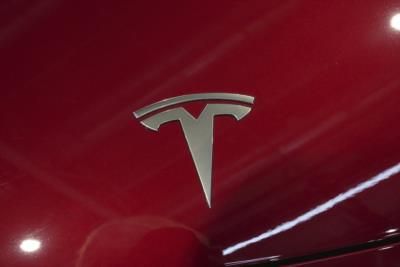 NHTSA Investigates Tesla's Full Self-Driving System After Crashes