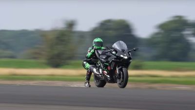 There’s a New World Record For Being Dragged Behind a Motorcycle, Apparently