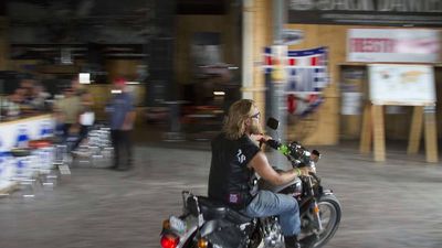 You’re an Idiot if You Don’t Wear a Helmet, New Study Finds