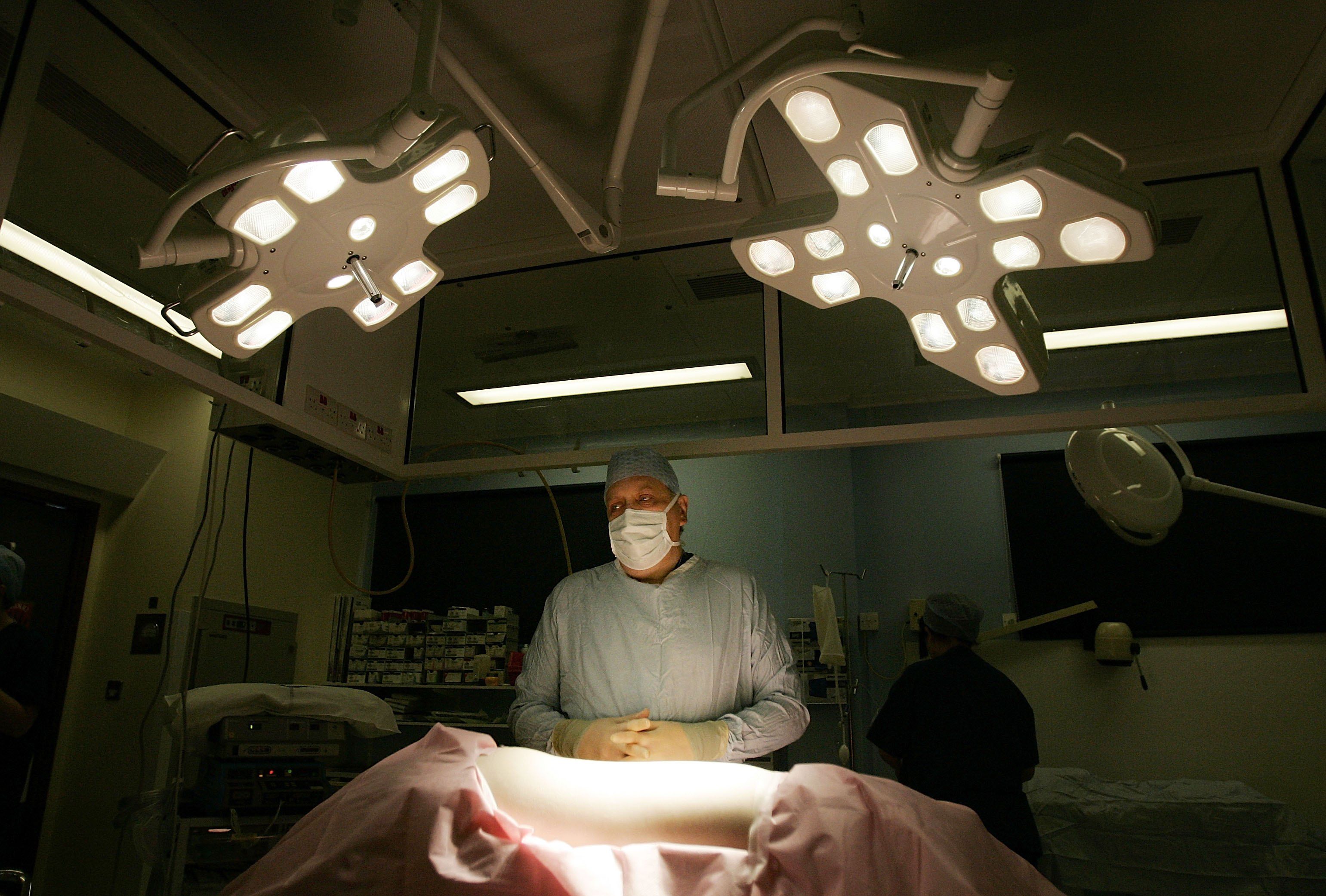 Kentucky Man Declared Dead Wakes Up on Operating Table…(01)