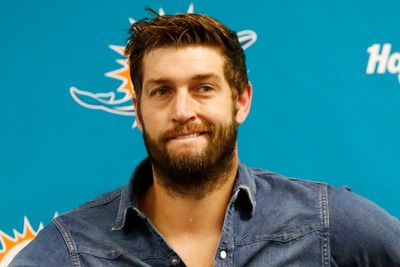 Former NFL quarterback Jay Cutler charged with DUI, possession of handgun after traffic accident