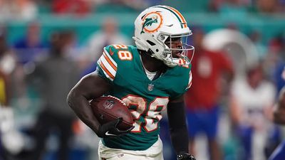 Dolphins RB De'Von Achane Ready to Go vs. Colts After Clearing Concussion Protocol