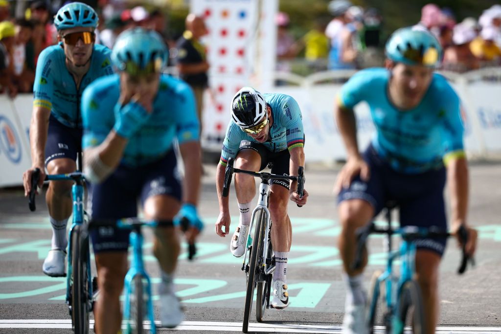 Astana Qazaqstan miss UCI deadline for 2025…
