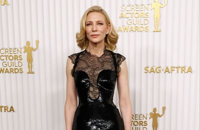 Cate Blanchett believes her looks prevented her from getting work in the early days of her career