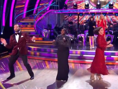 Viewers left making same complaint about Strictly ‘atmosphere’ just minutes into show