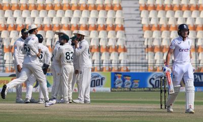 Pakistan spinners show England’s fallibility and fatalism with the bat