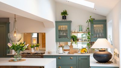 10 kitchen lighting rules that experts swear by for a beautiful and multifunctional space