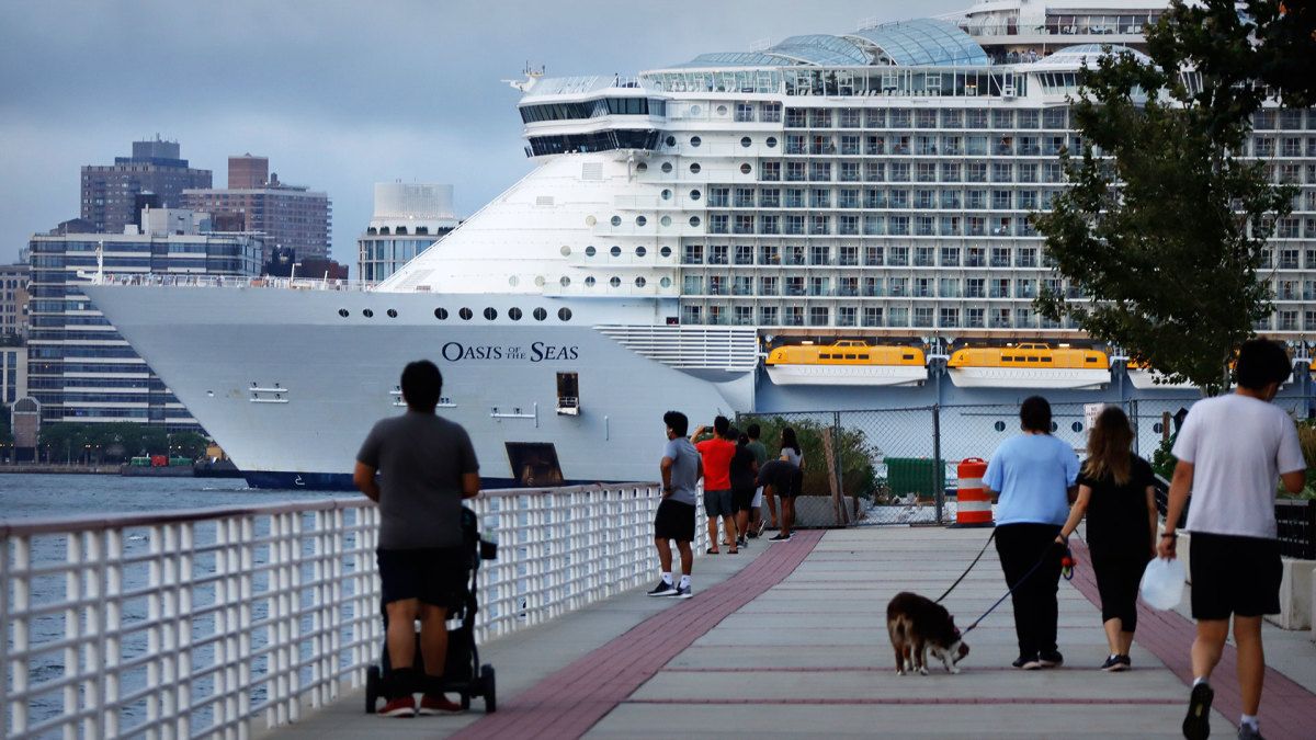 Royal Caribbean Shares Key News On Hurricane Oscar