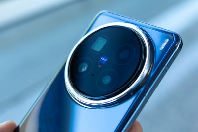 Vivo X200 Pro review: I spent five days with the 200MP Zeiss telephoto camera phone