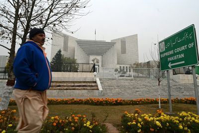 Pakistan Passes Constitutional Amendments Aimed At Courts