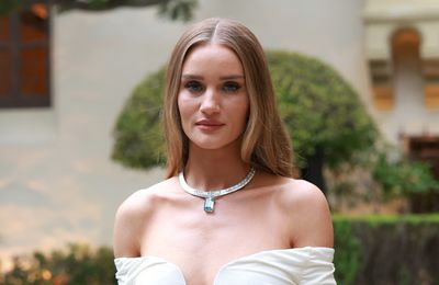 Rosie Huntington-Whiteley only wears neutrals since becoming a mum