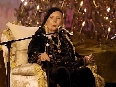 Joni Mitchell issues three-word attack on Donald Trump