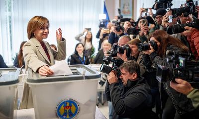 Moldovans back joining the EU by razor-thin majority