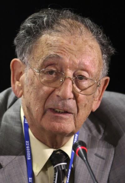 Renowned Holocaust Scholar Yehuda Bauer Dies At 98