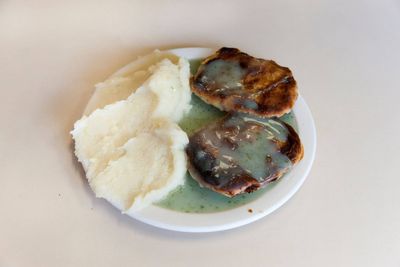 Give protected status to traditional pie and mash, campaigners urge