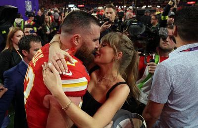 Taylor Swift celebrates boyfriend Travis Kelce's latest NFL win by changing song lyrics