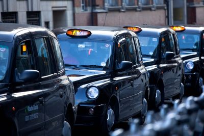 London taxi fares could rise by up to 7.5% to halt decline in cabbies