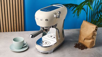 Smeg ECF02 Espresso Machine review: Great espresso, not-so-great everything else