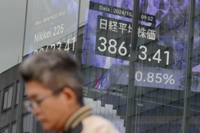 Global Shares Decline Ahead Of Earnings Reports