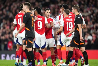 Arsenal return to winning ways during unconvincing display against Shakhtar