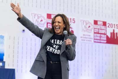 Democrat insiders worry that Harris’s hold on the ‘blue wall’ in the Rust Belt is slipping ... and so is the election