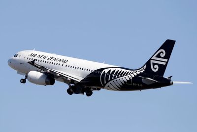 Disruptive passenger forces Air New Zealand flight bound for Auckland to divert to Melbourne