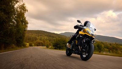 The New Triumph Tiger Sport 800 Wants To Be Your Favorite Middle Child