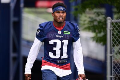 Patriots veteran CB doubles down on Jerod Mayo’s comments