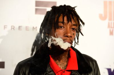 Wiz Khalifa ‘indicted’ in Romania after smoking joint on stage