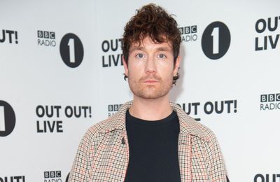 Bastille's Dan Smith enlists mum to sing on new album