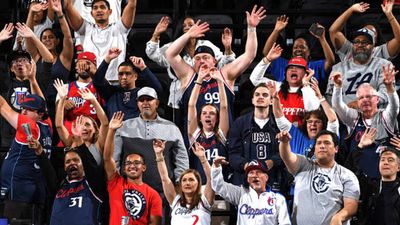 Clippers Fans’ ‘The Wall’ Forced Missed Free Throws From Kevin Durant, Devin Booker