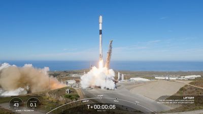 SpaceX launches next-gen US spy satellites on 100th Falcon 9 flight of the year (video, photos)