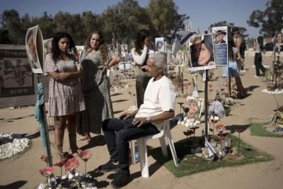 Simchat Torah Celebrations Amidst Reflection And Resilience