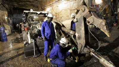 Orano halts uranium output at Niger's Arlit mine amid financial strain