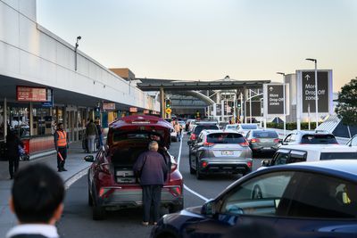 An airport seriously pissed off travelers with its new hug limit