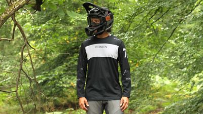 Renen Unite MTB long sleeve jersey review – technical riding jersey with unique customization options